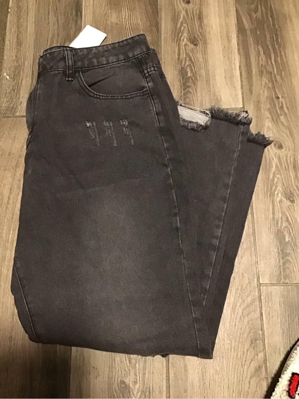 NWT! Women's Straight-Leg Black Distressed Jeans
